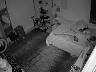 voyeurcam hornyhostel 02